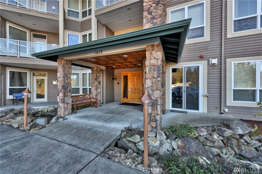 1419 Digby Place 206 *CONDO* *Mount Vernon* Piazza Realty Property